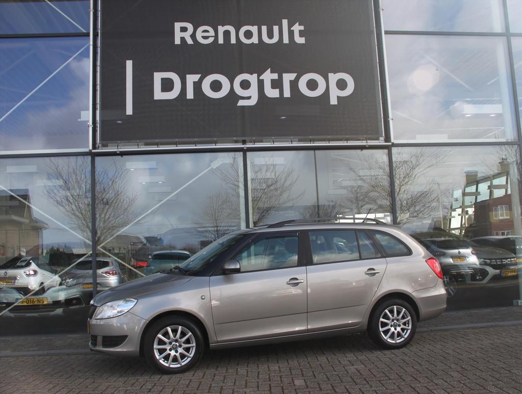 SKODA Fabia 86PK-COMFORT-119DKM-AIRCO-TREKH-LMV-KEURIG!-, Auto's, Skoda, Euro 5, Zwart, 4 cilinders, 1036 kg