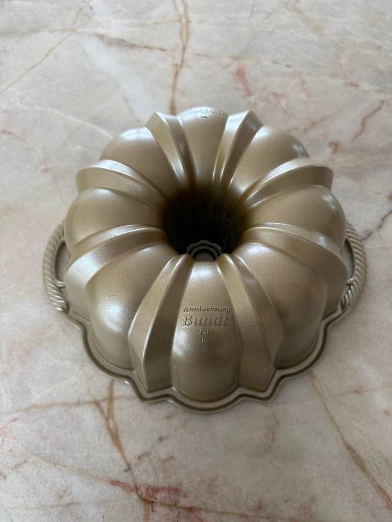 Nordic Ware Anniversary Bundt Pan -Nieuw, Ophalen, Nieuw
