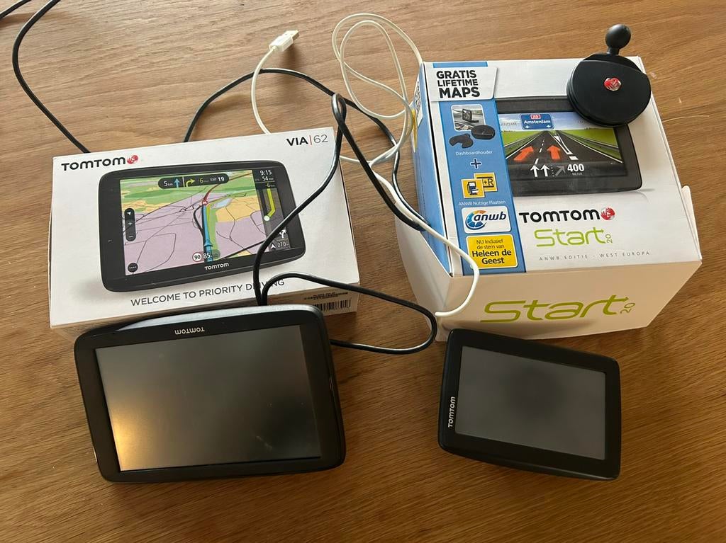 TomTom via 62 en TomTom Go Start, Auto diversen, Autonavigatie, Ophalen of Verzenden, Zo goed als nieuw
