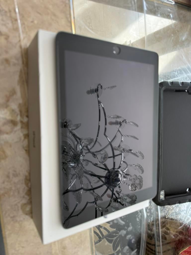 Ipad 6e generatie 32 gb, Ophalen of Verzenden, Zo goed als nieuw