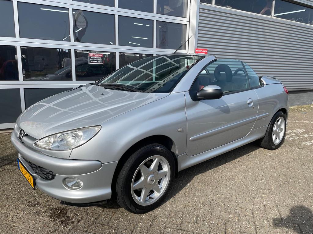 Peugeot 206 1.6i 16v Cabrio, Sportief & Zomerproof, Auto's, Voorwielaandrijving, Gebruikt, 4 cilinders, Cabriolet