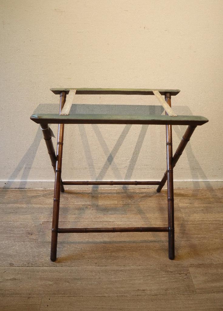 Antieke kofferstandaard, schraag, Ophalen