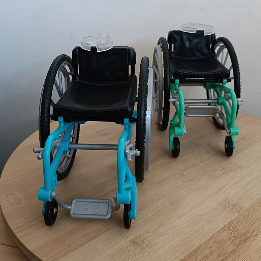 Rolstoelen voor Barbie en Ken. Fashionista's collectie, Ophalen of Verzenden