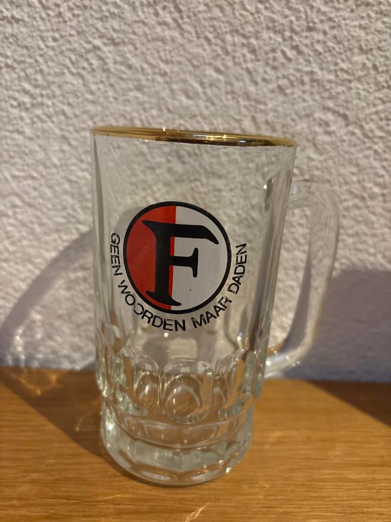 Feyenoord glazen bierpul - Geen woorden maar daden, Verzamelen, Ophalen of Verzenden, Gebruikt, Feyenoord, Overige typen