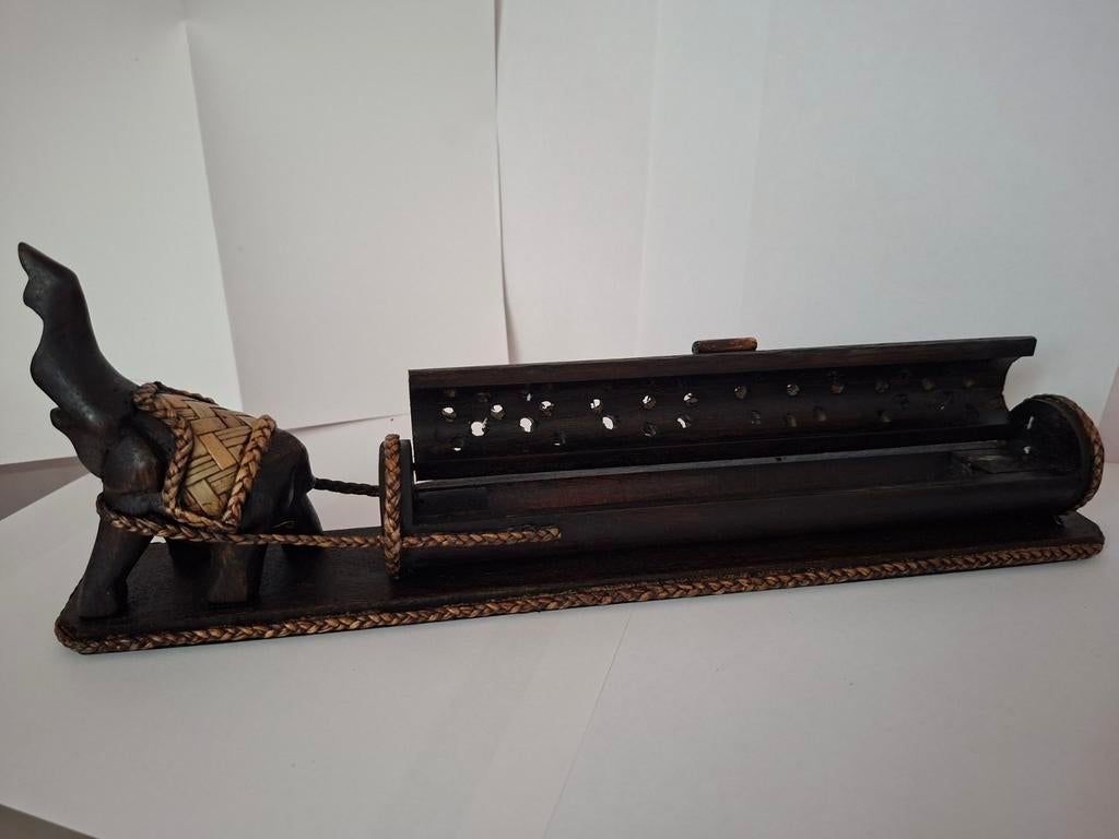 Wierookhouder hout getrokken door olifant, Ophalen of Verzenden