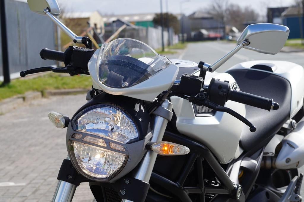 DUCATI MONSTER 696 (bj 2008) 13,729 km Inruil mogelijk - foto 2