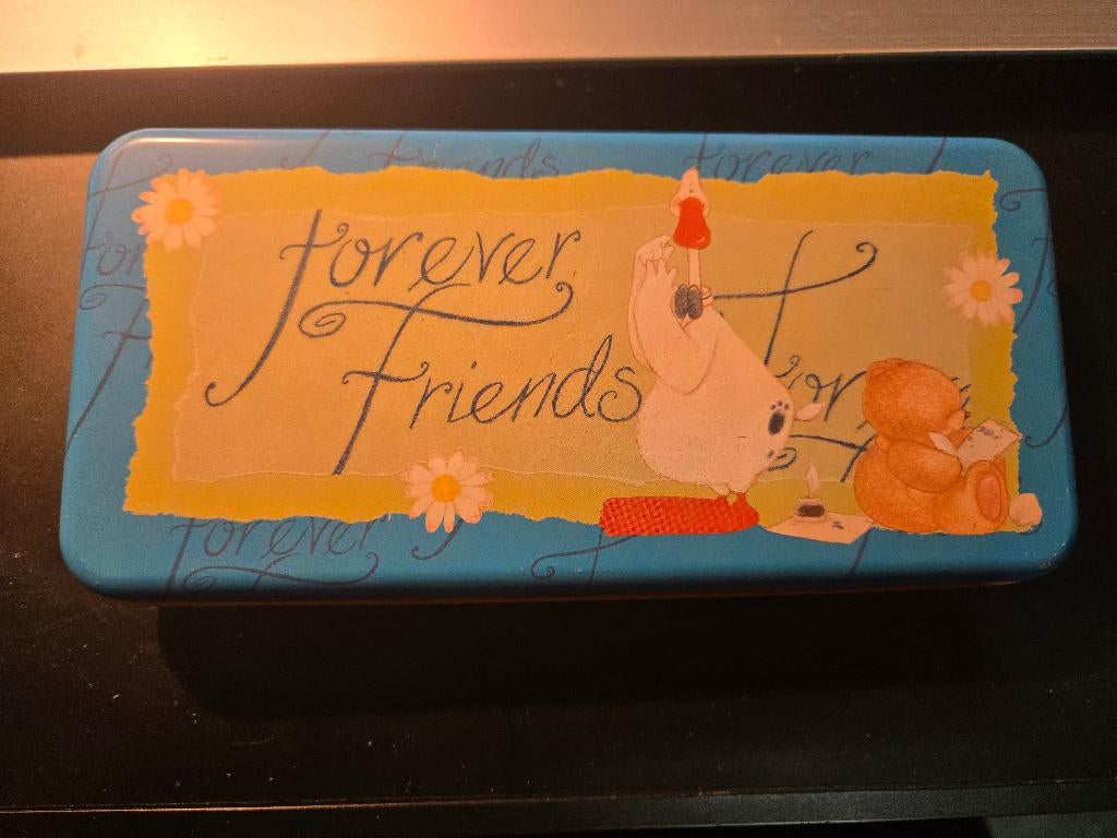 vintage 'Forever Friends' pennenblikje uit de jaren 80, Verzamelen, Ophalen, Zo goed als nieuw, Overige, Overige merken