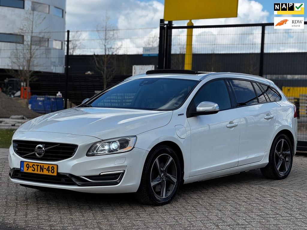 Volvo V60 2.4 D6 AWD Plug-In Hybrid Summum, Automaat, Wit, Vierwielaandrijving, 11 kWh