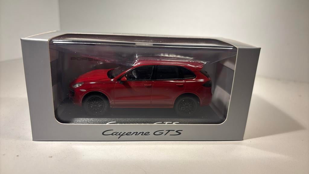 Porsche cayenne gts minichamps 1.43, Auto, Ophalen of Verzenden, MiniChamps, A
