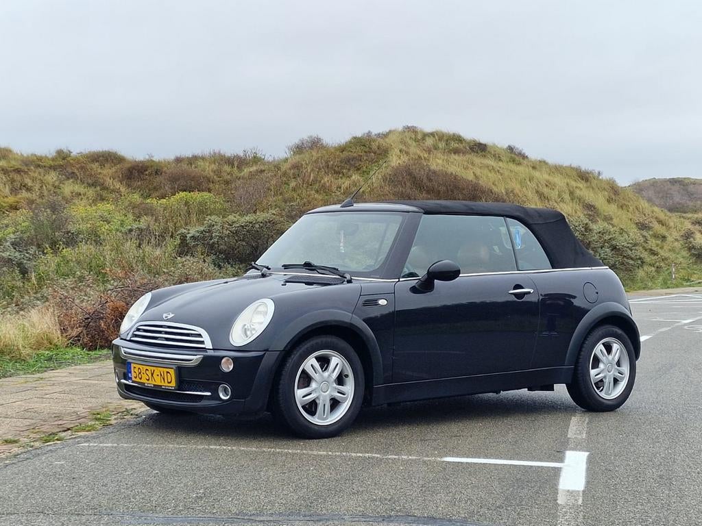Mini Cooper 1.6 16V ONE Cabrio Zwart, Particulier, Te koop