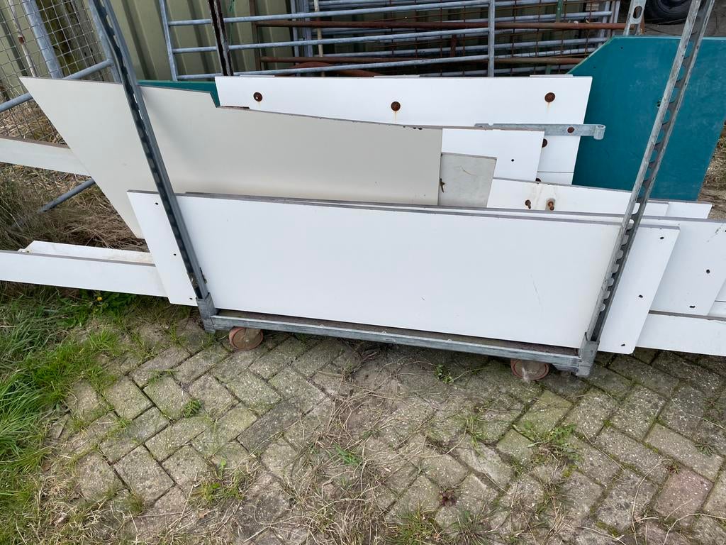 Partij 12mm dik trespa, Doe-het-zelf en Verbouw, Platen en Panelen, Ophalen, Zo goed als nieuw