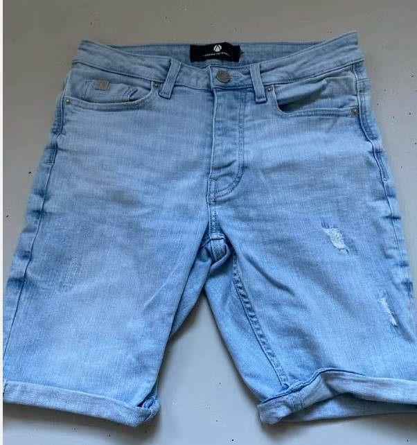Ashes to Dust Jeans Short - Maat S - Blauw, Kleding | Heren, Spijkerbroeken en Jeans, Ophalen of Verzenden, Zo goed als nieuw