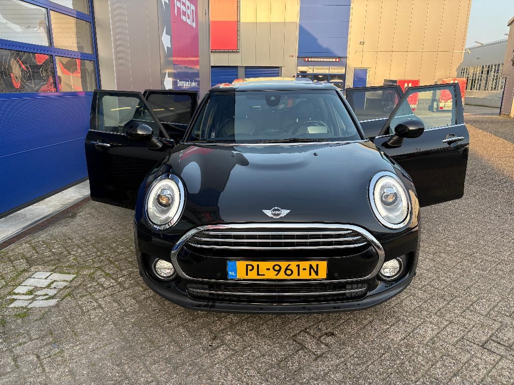Mini Clubman 1.5 Cooper AUT 2017 Zwart, 136 pk, Zwart, Stationwagon, 19 km/l