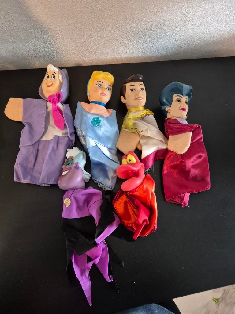 Disney handpoppen set - Assepoester en meer, Ophalen of Verzenden, Gebruikt, Jongen of Meisje