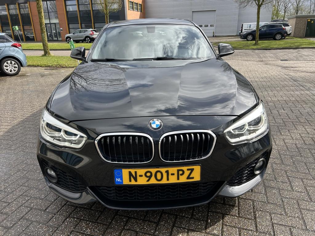 BMW 1-serie 118i M Sport Edition NAVI PDC STOELVW XENON., 1-Serie, Lichtsensor, Gebruikt, Euro 6