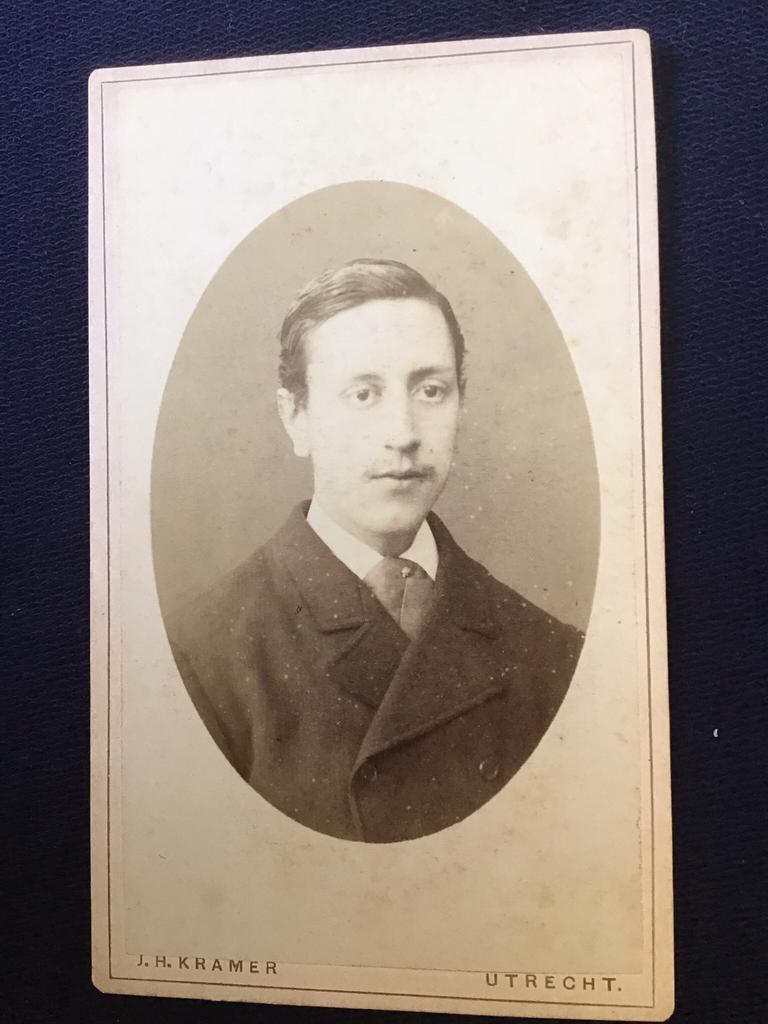 CDV, Jongeman, J.H. KRAMER, UTRECHT, Carte de Visite, Ophalen of Verzenden, Voor 1940, Gebruikt, Foto