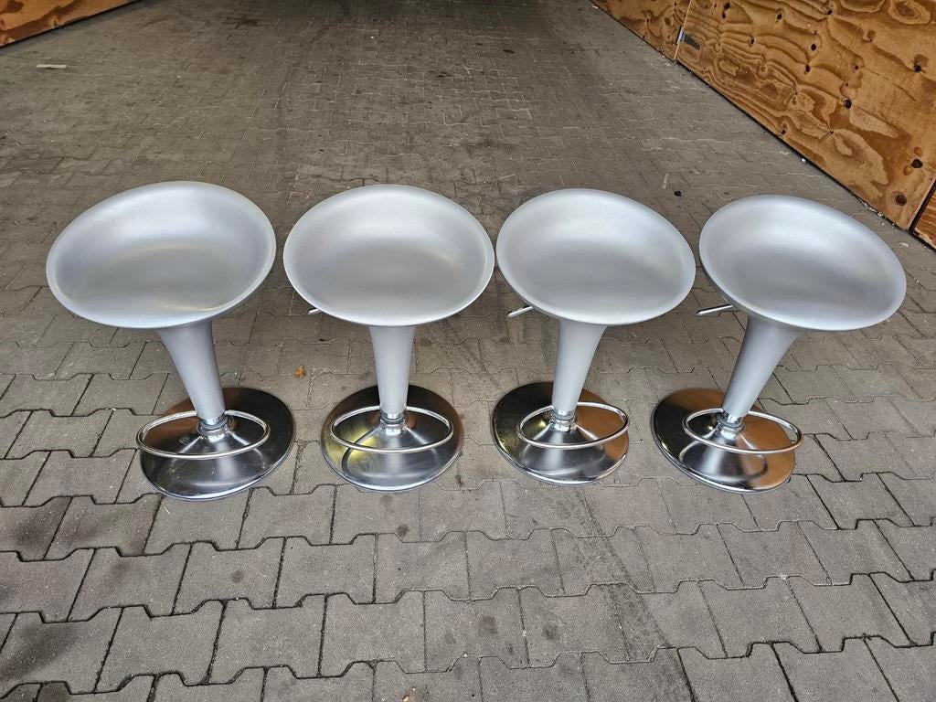 4x magis bombo kruk, 5 krukken of meer, Ophalen, Gebruikt, 60 tot 90 cm