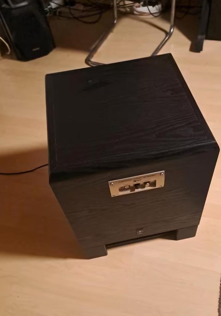 yamaha ystw 800, Subwoofer, Zo goed als nieuw, 120 watt of meer, Ophalen