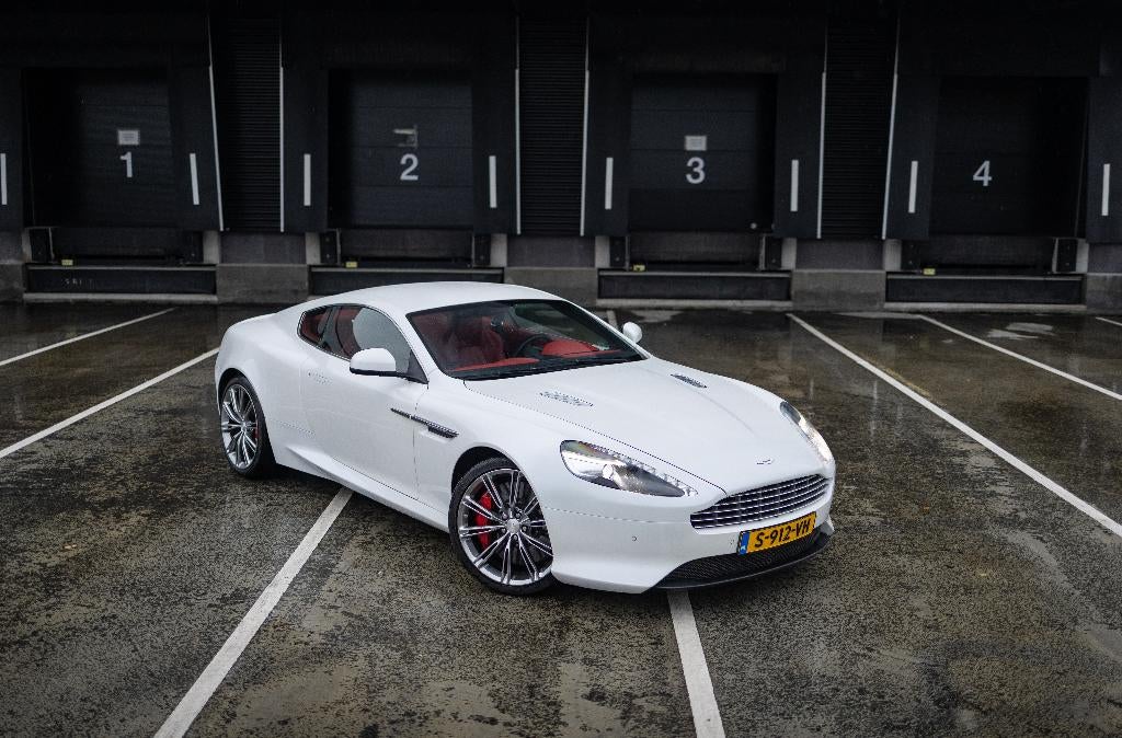 Aston Martin V12 Virage 6.0 V12 | Voll. Historie | 1 van 656, Auto's, Aston Martin, Automaat, Achterwielaandrijving, 5935 cc, 12 cilinders