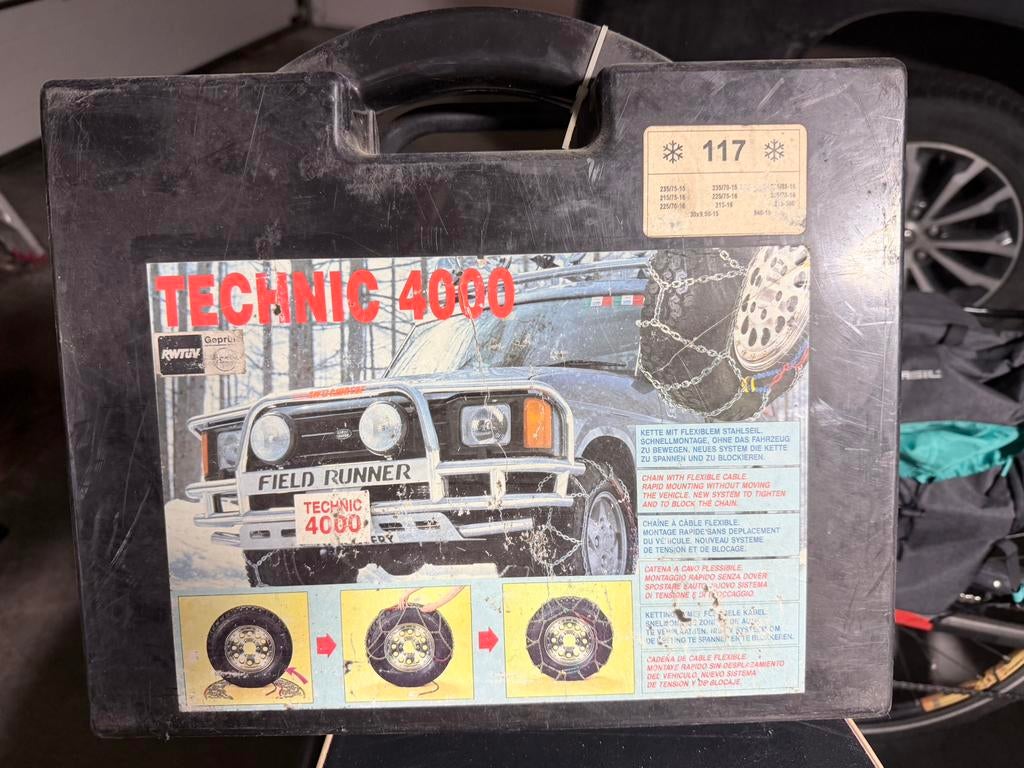 3 sets sneeuwkettingen, Ophalen of Verzenden, Zo goed als nieuw