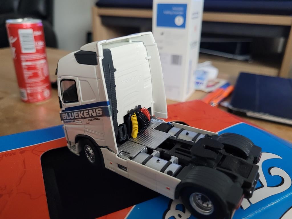 Volvo  bleukens, Hobby en Vrije tijd, Modelauto's | 1:50, T, Nieuw, T, Tekno