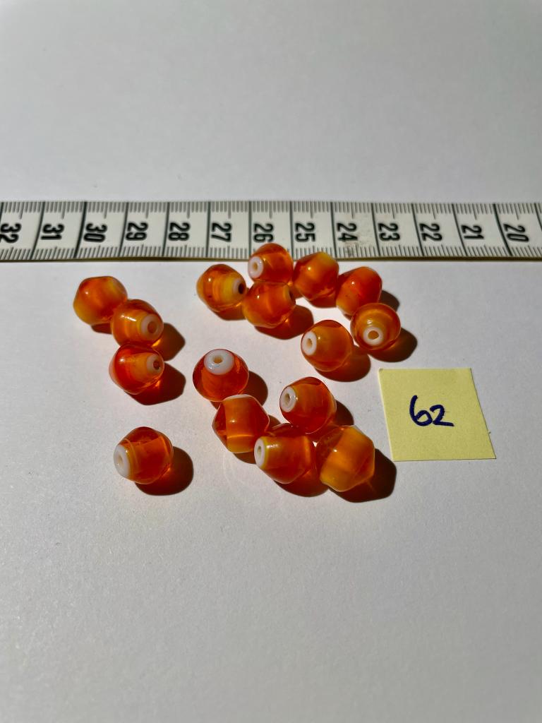 Diverse kralen in vooral oranje , per zakje 1-5 euro, Ophalen of Verzenden, Nieuw, Kraal