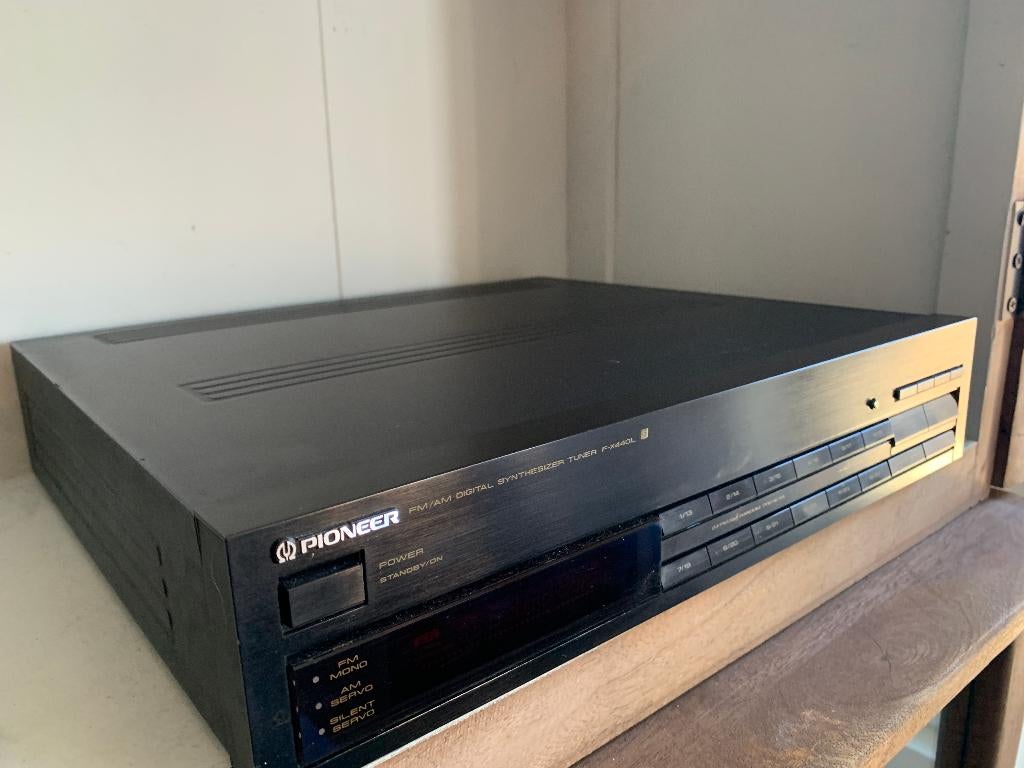 Pioneer FM/AM Digital Synthesizer Tuner - Black - (F-X440L), Ophalen of Verzenden, Zo goed als nieuw