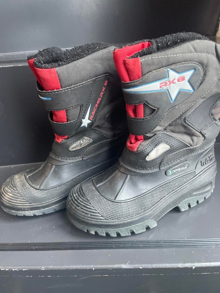 Snowboots maat 33 - Kinderen, Kinderen en Baby's, Kinderkleding | Schoenen en Sokken, Ophalen of Verzenden