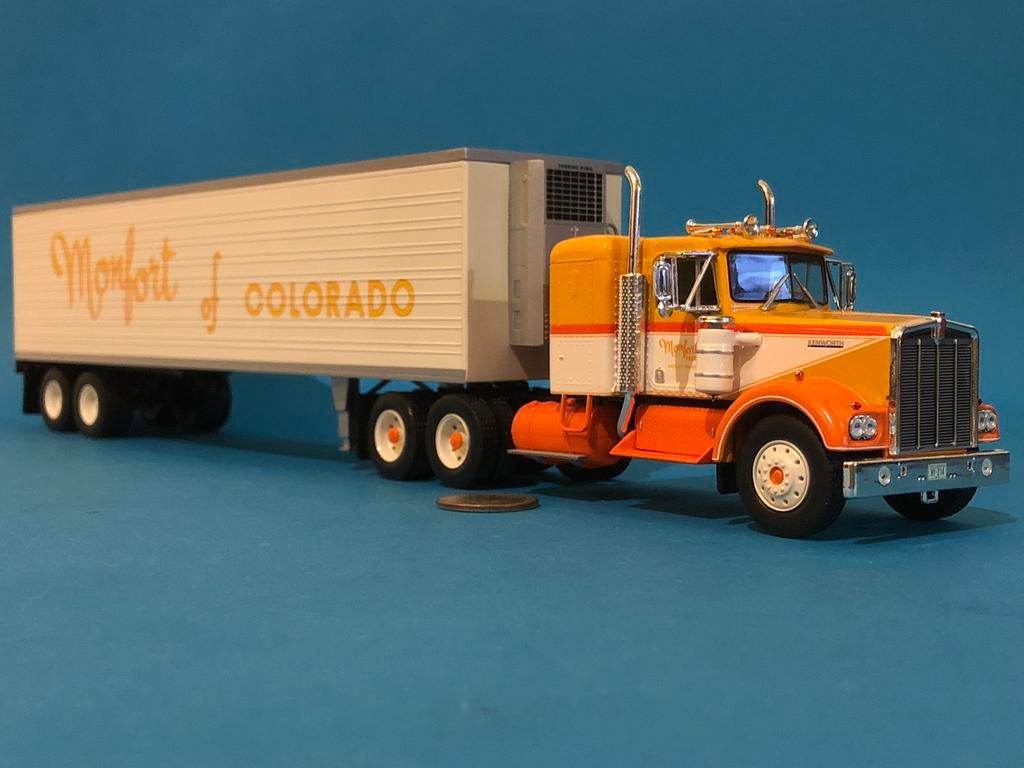 Kenworth W900 & lange trailer Monfort! Nieuw & doos! KIJK!, Hobby en Vrije tijd, Ophalen of Verzenden, Nieuw, Bus of Vrachtwagen