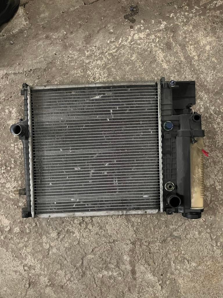 BMW e36 320i Radiateur, Ophalen of Verzenden, BMW