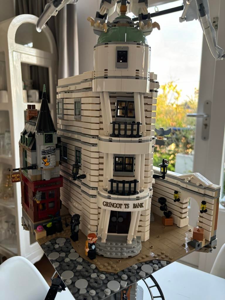 Lego Harry Potter Gringotts Bank - Grijpgraag, Kinderen en Baby's, Speelgoed | Duplo en Lego, Zo goed als nieuw, Lego, Complete set