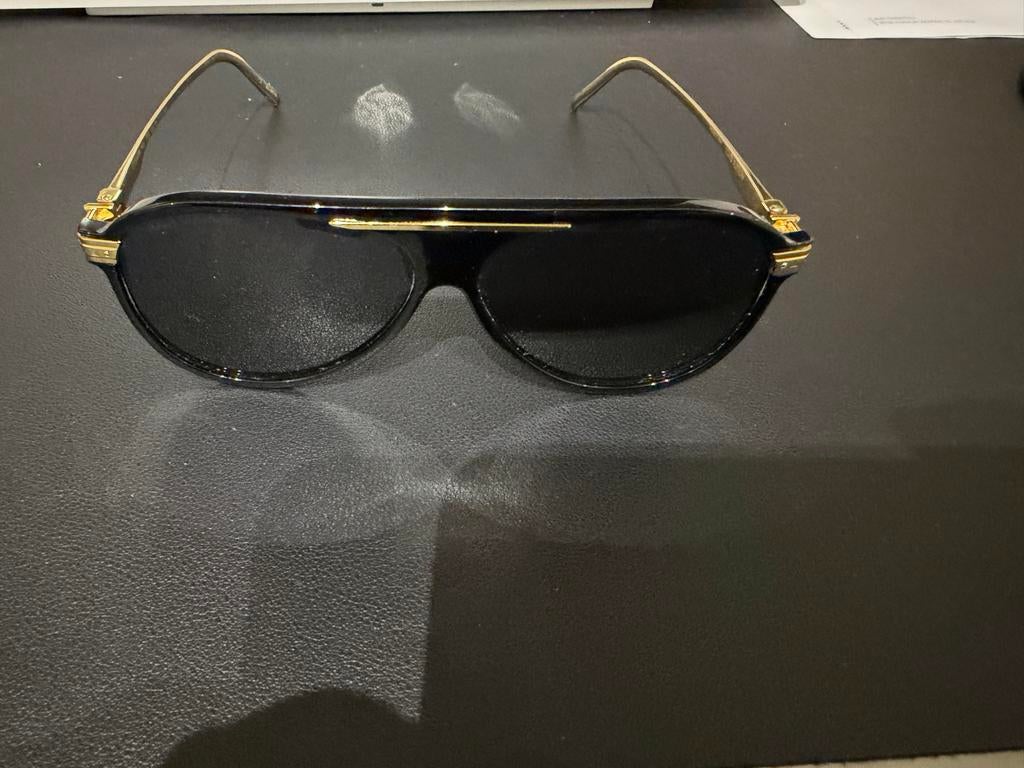 Louis Vuitton Zonnebril - Stijlvol en Elegant, Overige merken, Zonnebril, Zwart, Ophalen of Verzenden