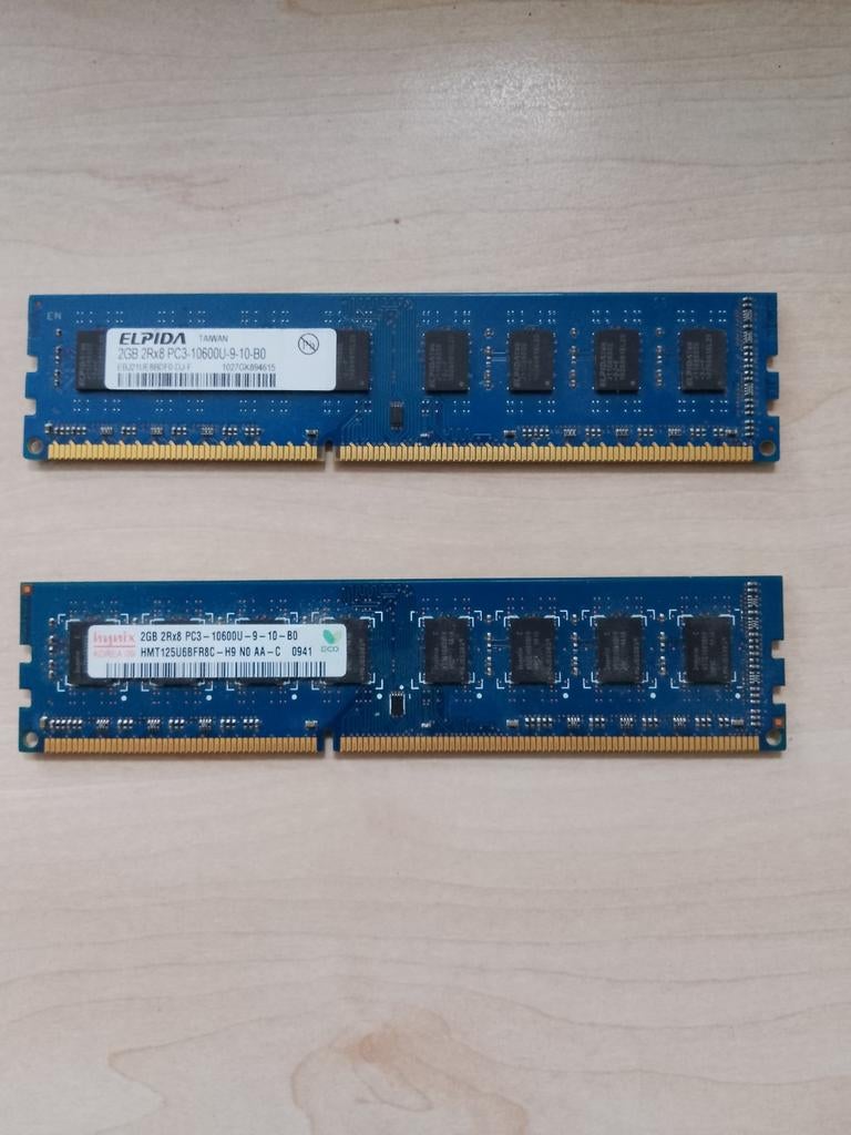 2GB 2Rx8 PC3 10600u, Gebruikt, DDR3, Ophalen of Verzenden, Desktop