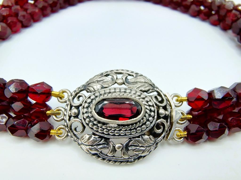 Glasgranaten ketting met zilveren slot, 33 cm., Sieraden, Tassen en Uiterlijk, Info@zilverwebsite.nl, Met edelsteen, Ophalen of Verzenden