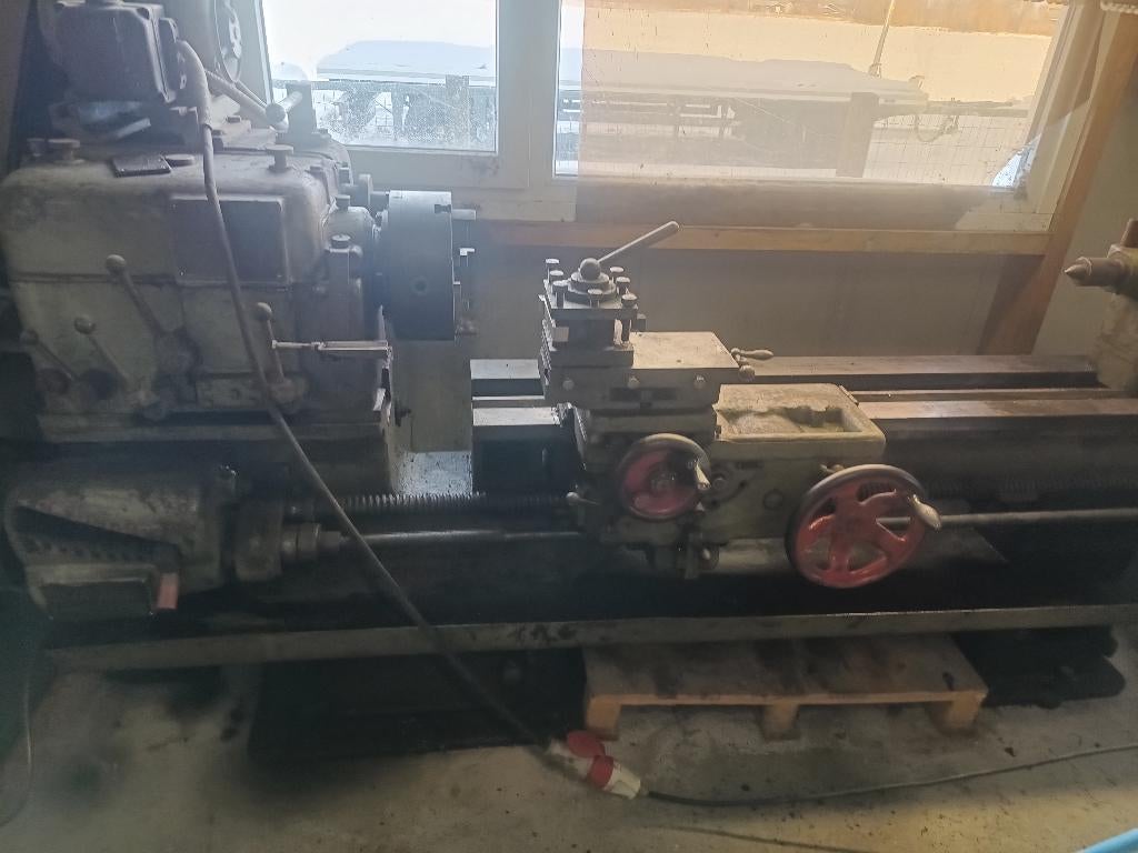 Grote draaibank 1200mm TDC 79mm spindeldoorlaat, Ophalen, Gebruikt, Metaaldraaibank, 1000 mm of meer