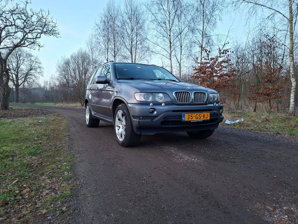 BMW X5 4.4 I AUT 2000 Grijs, Auto's, Automaat, Panoramadak, 138 €/maand, Particulier