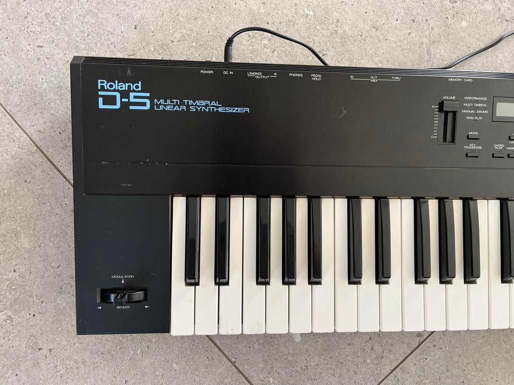 Roland D5 synthesizer, Ophalen, Zo goed als nieuw