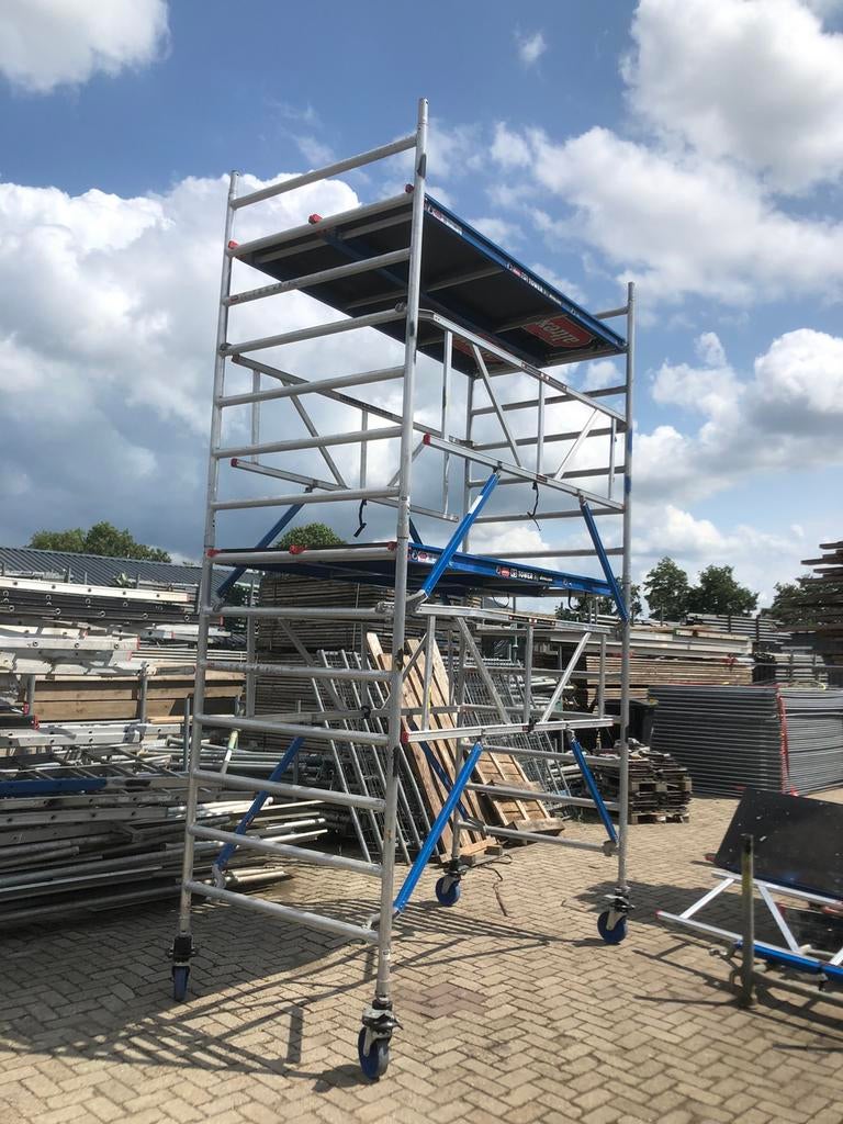 Altrex aluminium rolsteiger Rs 5 tower 5200 serie safe quick, Doe-het-zelf en Verbouw, Steigers, Zo goed als nieuw, Ophalen of Verzenden
