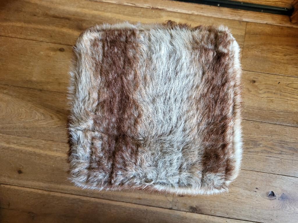 bruine en grijze krukjes, Ophalen, Gebruikt