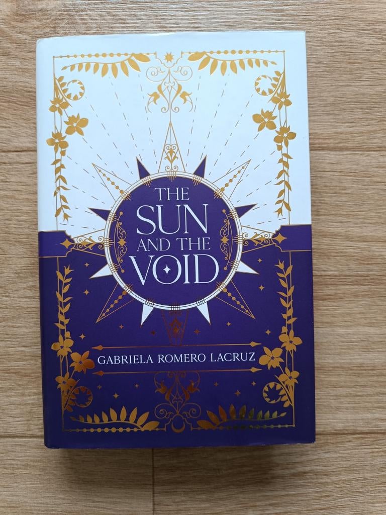 The Sun and The Void - Gabriela R. Lacruz waterstones editie, Ophalen of Verzenden, Zo goed als nieuw, Gabriela Romero Lacruz