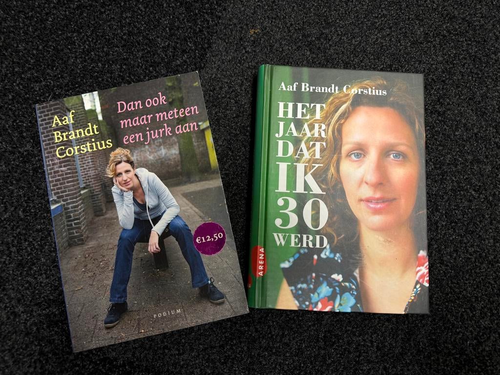 Aaf Brandt Corstius - Twee Boeken, Ophalen of Verzenden, Zo goed als nieuw, Non-fictie
