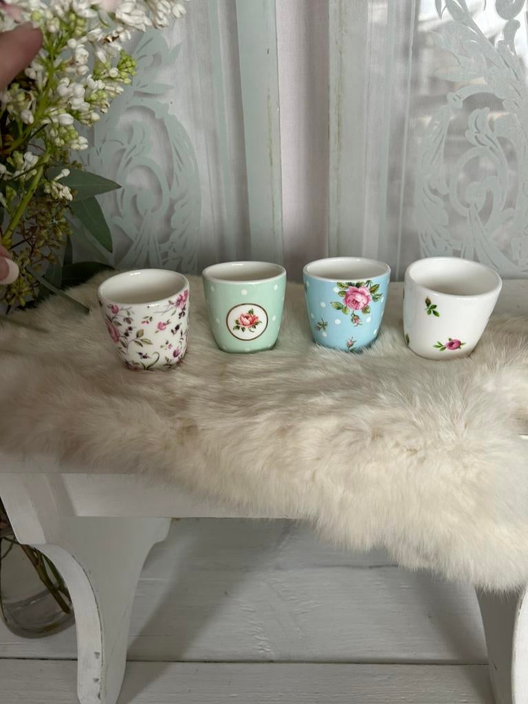 Royal Albert Miranda Kerr / polkadot 4x eierdopjes nieuw, Ophalen of Verzenden, Nieuw, Porselein, Overige typen