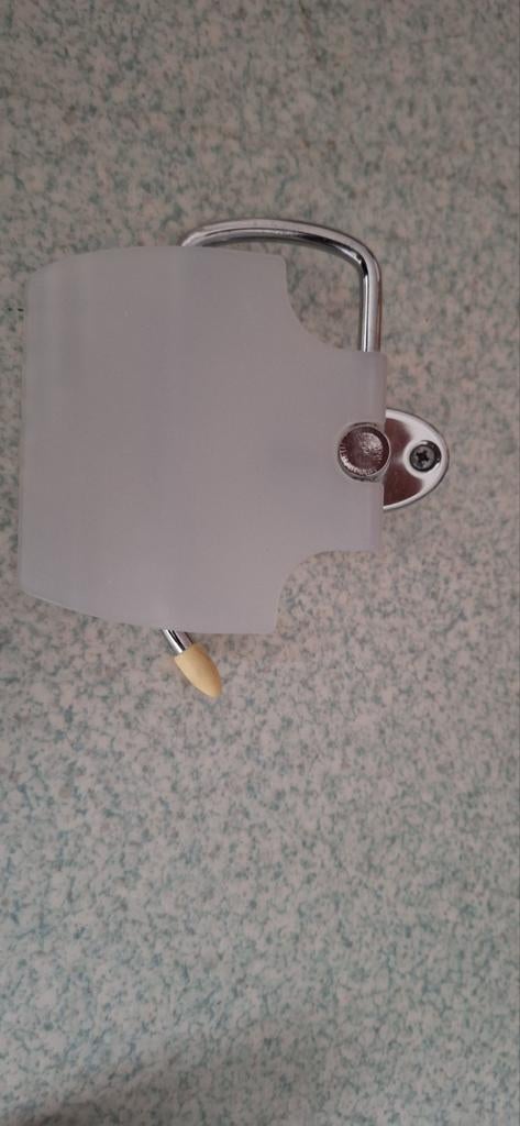 Toiletrolhouder!, Ophalen