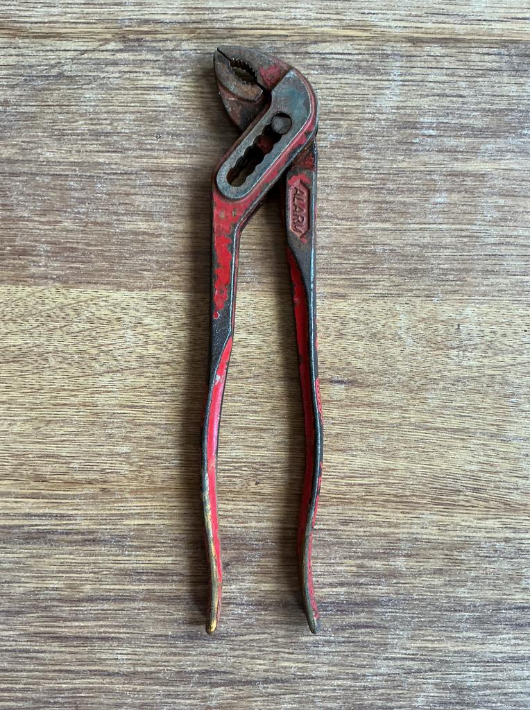 Waterpomptang “Alarm” stevig exemplaar gebruikt/bruikbaar, Ophalen of Verzenden, Gebruikt