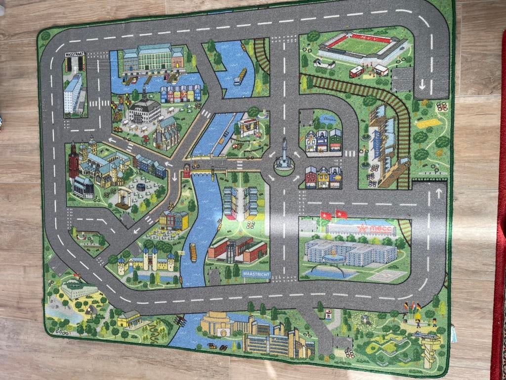 Speelkleed 130/160 cm MAASTRICHT, Ophalen of Verzenden, Zo goed als nieuw