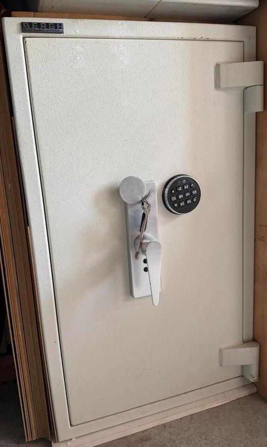 Gebruikte zwaar inbraakwerende kluis Bergh, Ophalen, Zo goed als nieuw