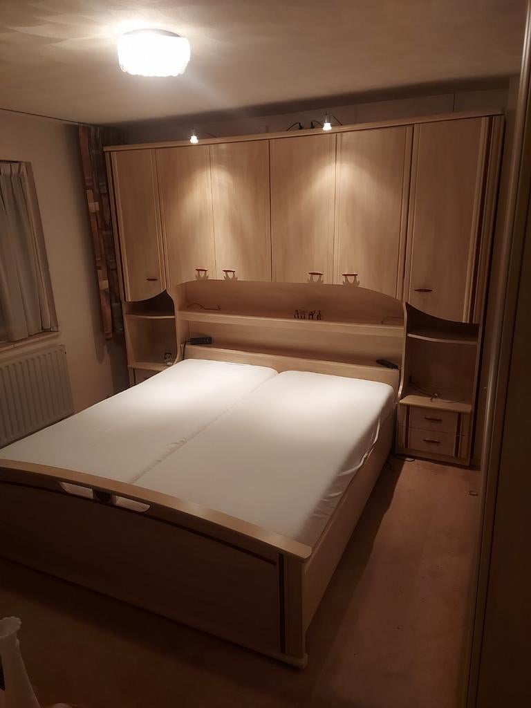 Complete slaapkamer: bed, ombouw, linnenkast, opbergkasten, Ophalen, Gebruikt, Tweepersoons