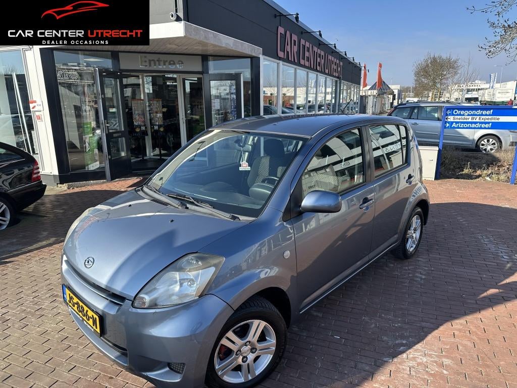 Daihatsu Sirion 2 1.3-16V Prestige | €250,- KORTING PAASAC, 4 cilinders, Sirion, Bedrijf, 1298 cc