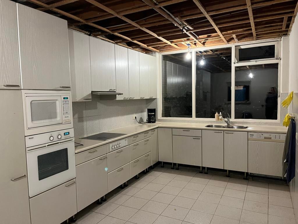 Miele Keuken met apparatuur, Ophalen, Gebruikt, Wit, Overige typen