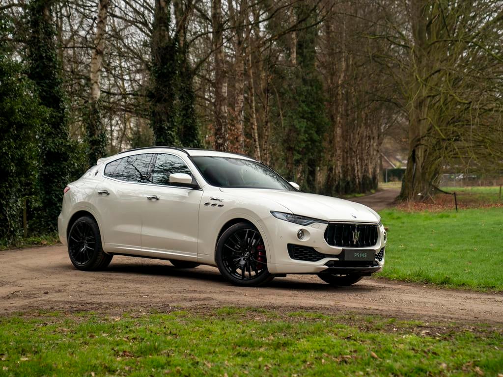 Maserati Levante 3.0 V6 Modena S AWD | Pano-dak | Harman/Kar, 430 pk, Gebruikt, Met garantie (alle), 2084 kg